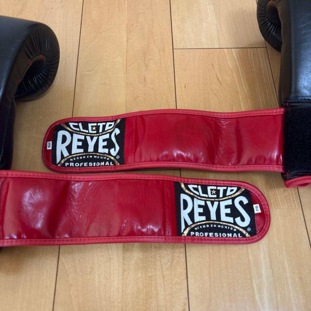 REYES レイジェス　ボクシンググローブ 黒/赤　16オンス