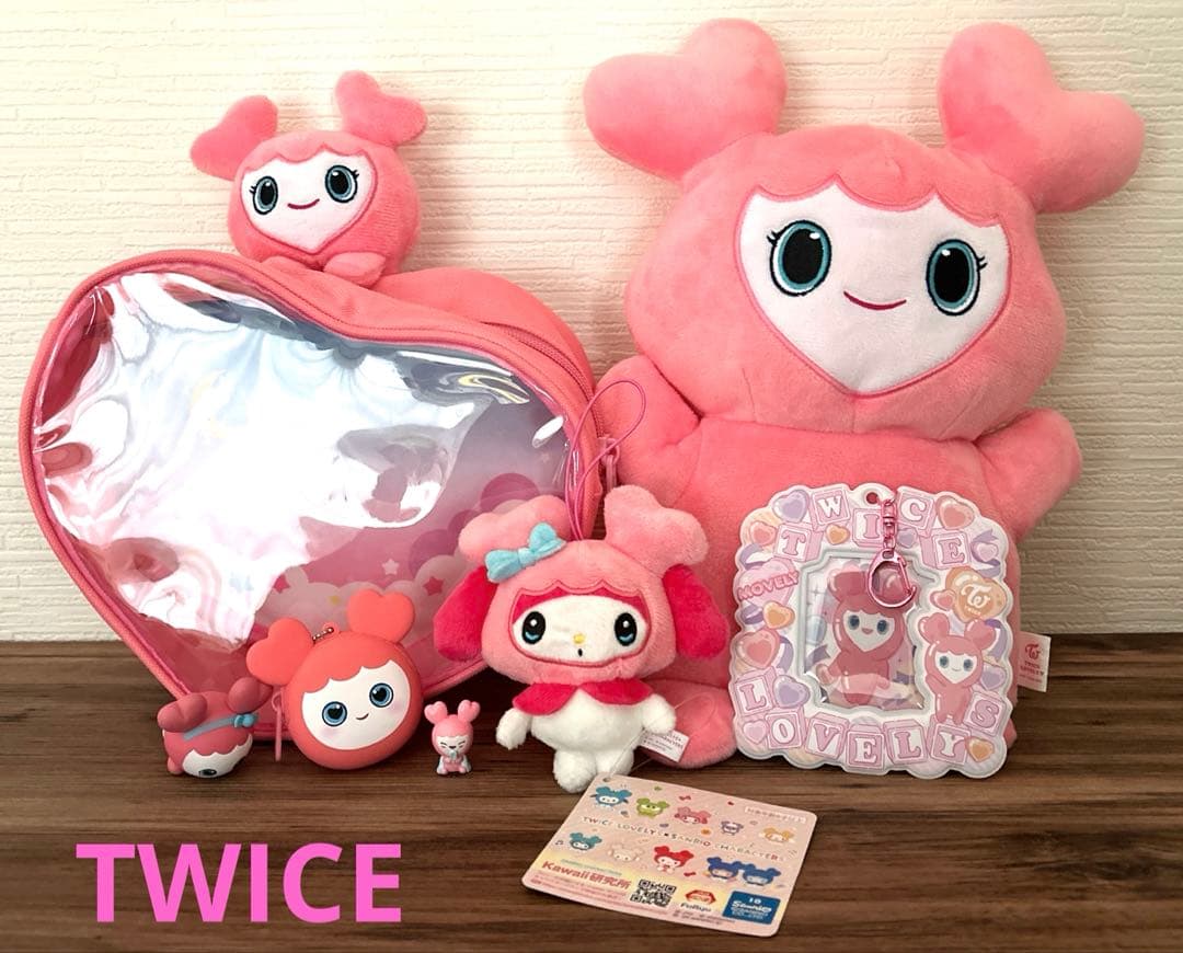 TWICE モモ モブリー Gigo限定 グッズ まとめ売り サンリオ