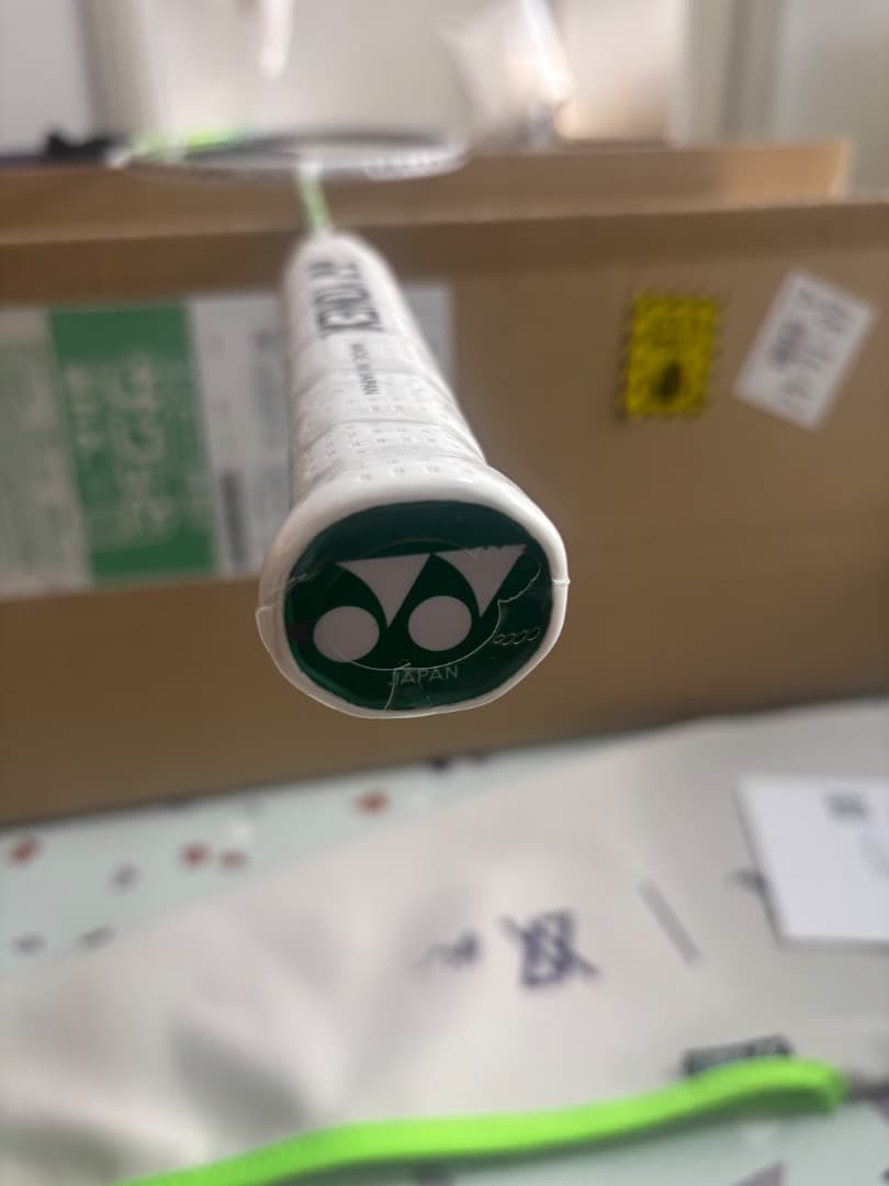 タ*ン様 【国内正規品/新品】YONEX アストロクス100ZZ VA 3U4