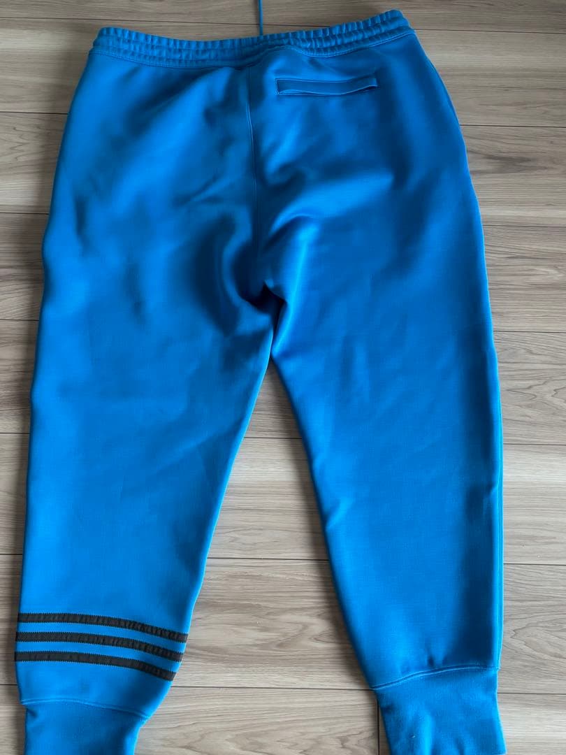 adidas Originaisストリート Neuclassicsセットアップ