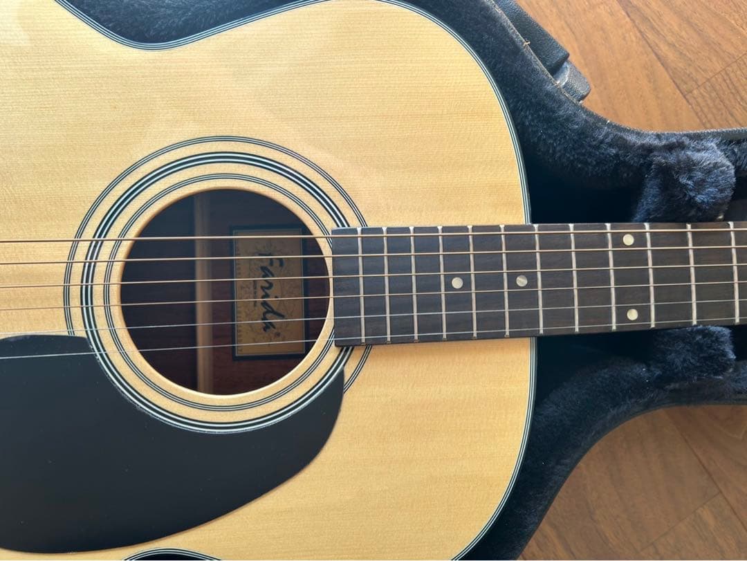 Farida アコースティックギター ハードケース付き