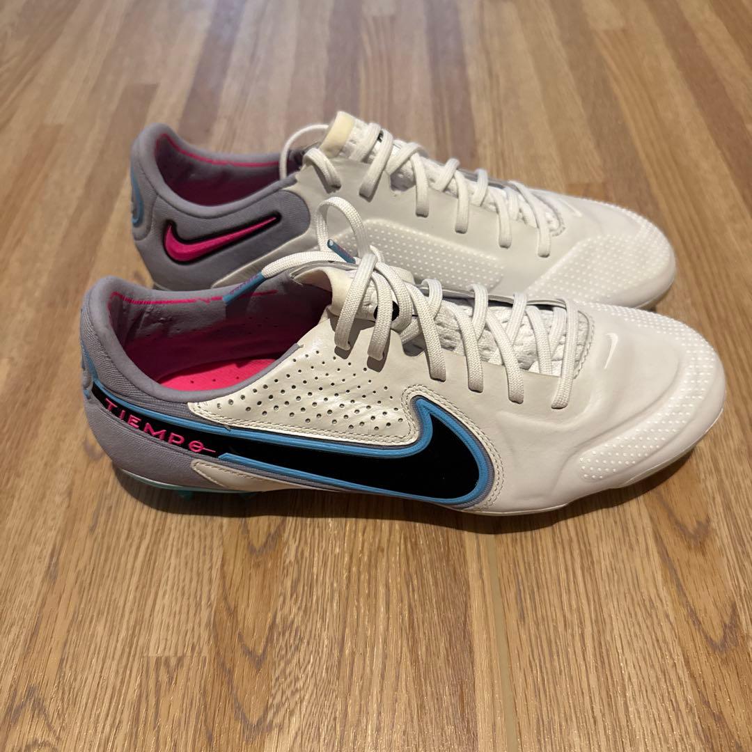 Nike Tiempo FGサッカーシューズ ホワイト