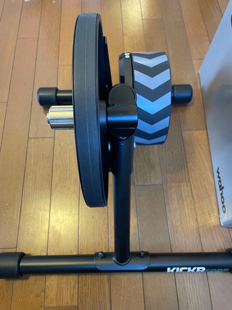 w*r様 Wahoo KICKR CORE スマートバイクトレーナー　美品中古