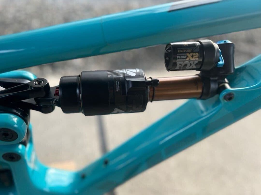 Yeti FOX FLOAT X2 サスペンションショック