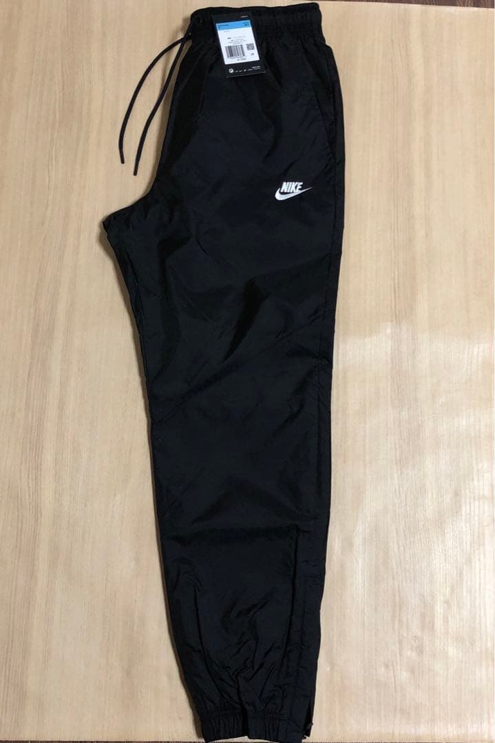「新品未使用」NIKE トラックパンツ ・ウィンドウランナーパンツ