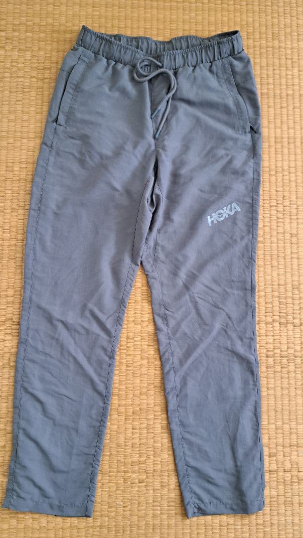 HOKA トレーニングパンツ グレー　日本Lサイズ