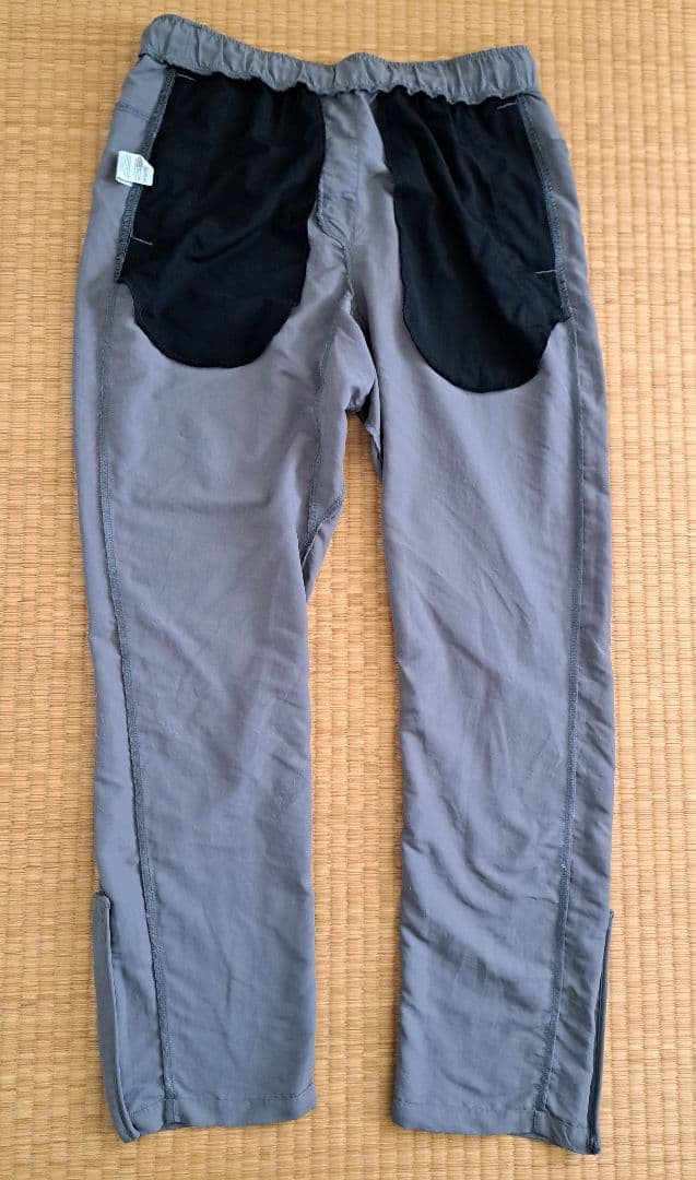 HOKA トレーニングパンツ グレー　日本Lサイズ