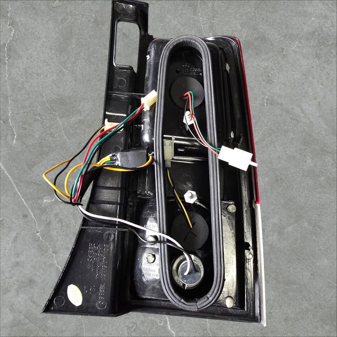 NCP30系 bB クリスタル フルLEDテールランプ