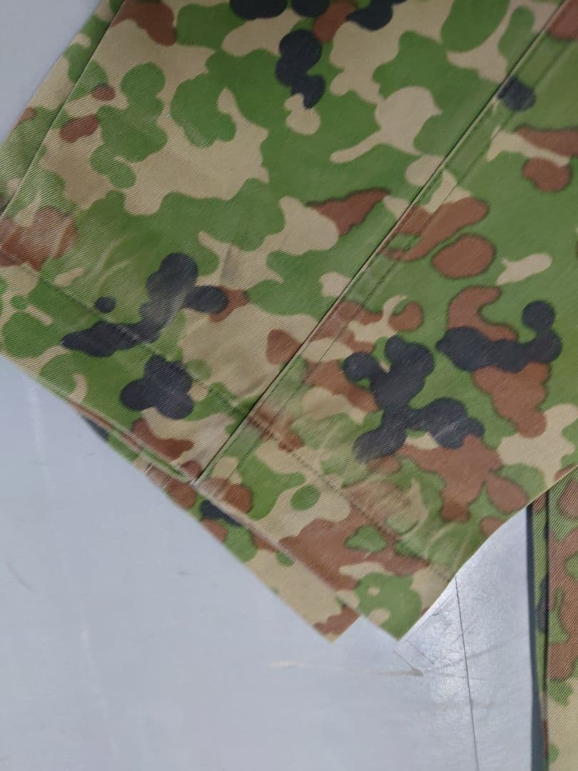 迷彩 戦闘服 上着とズボンのセット