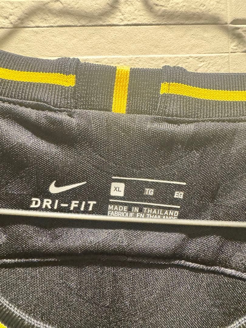 インテル・ミラノ Nike シャツ 黒/黄色