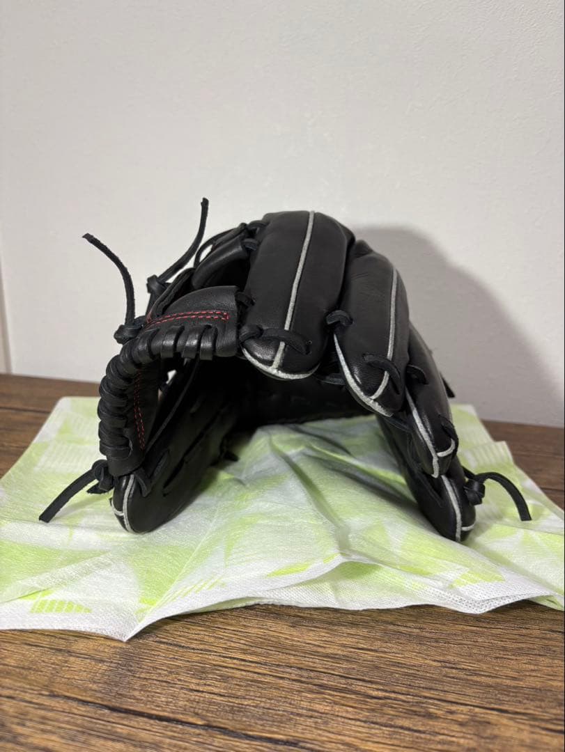 Mizuno 軟式グローブ ブラック/レッド　湯もみ型付け済