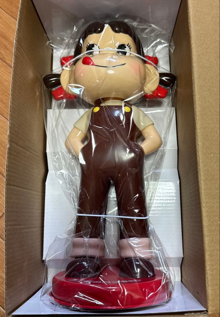 【未使用】ペコちゃん首振り人形　バレンタイン限定　不二家　おまけ付き