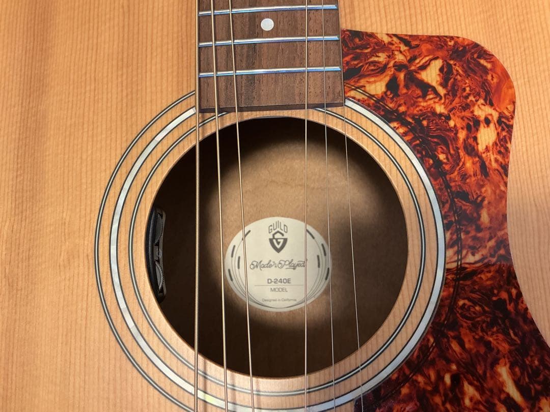 Guild D-240E ギター
