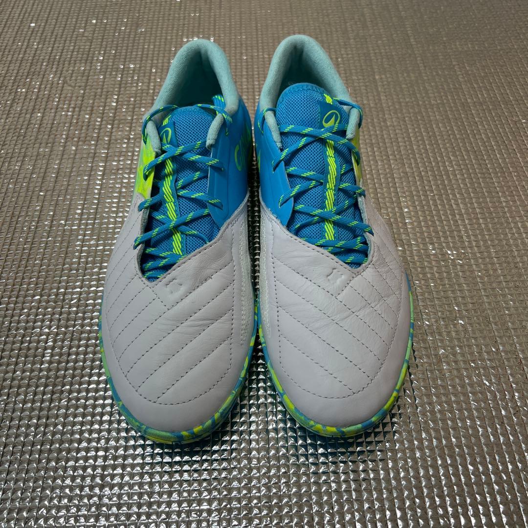 値下げ歓迎　ほぼ新品　25.5 GINKA PRO フットサルシューズ