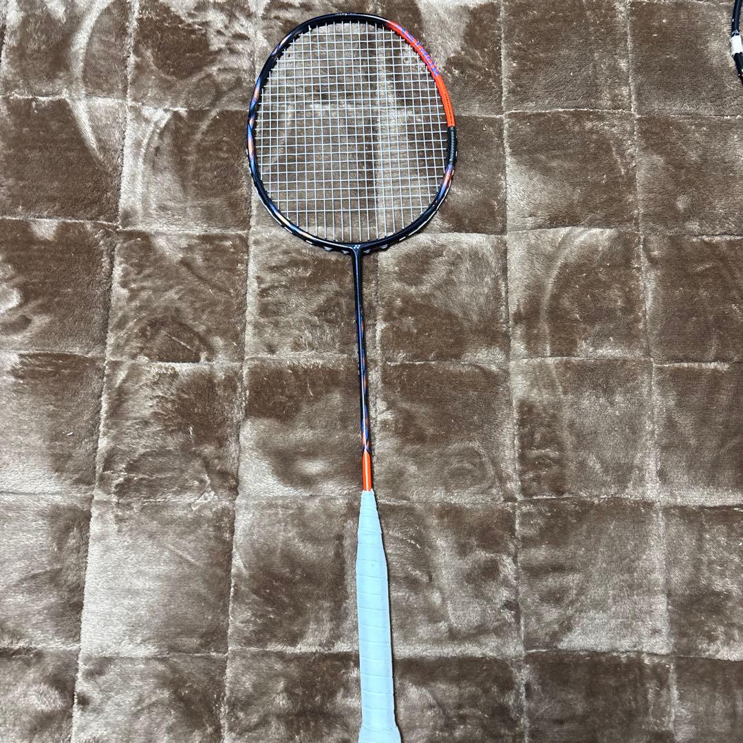 バドミントンラケットASTROX77Pro修理品