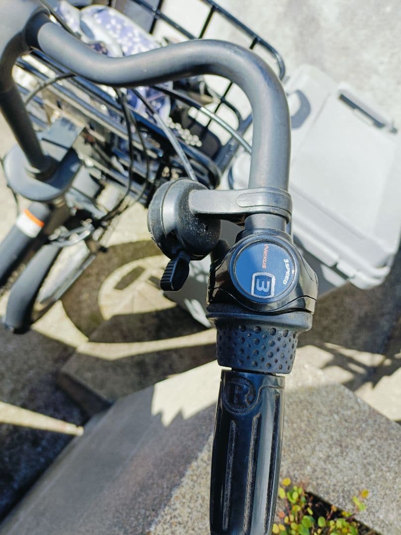 電動アシスト自転車 チャイルドシート付き　後輪パンク品