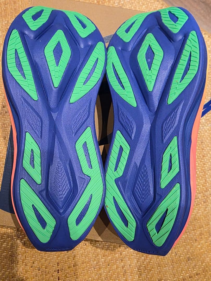 ASICS　SUPERBLAST 3 25.5cm