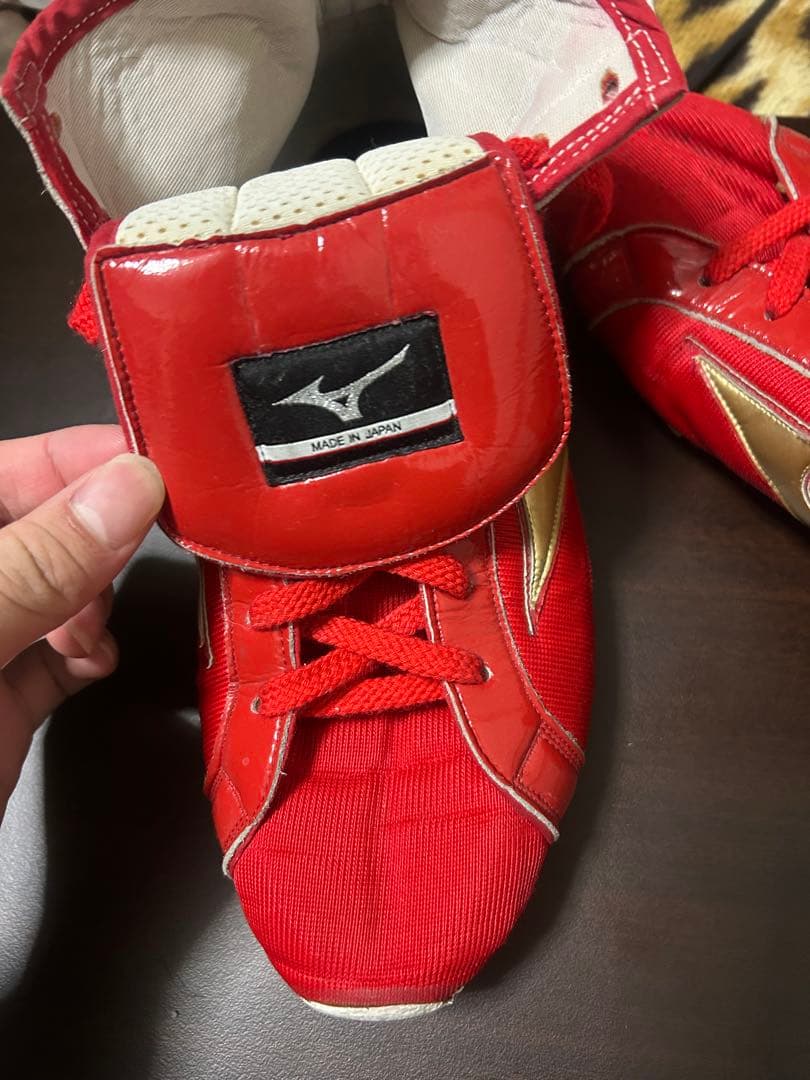 Mizuno ボクシングシューズ 赤金 ハイカット