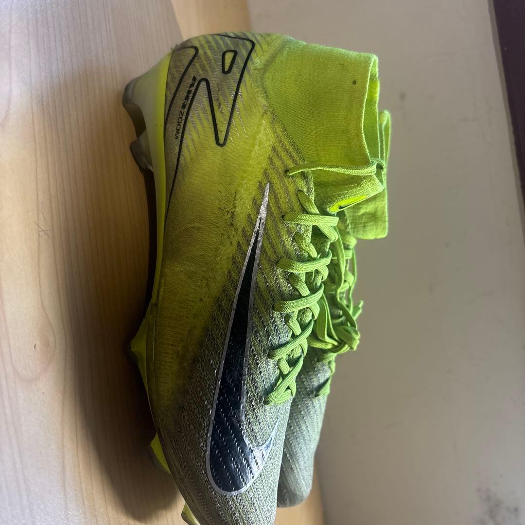 Nike サッカーシューズ ハイカット イエローFG