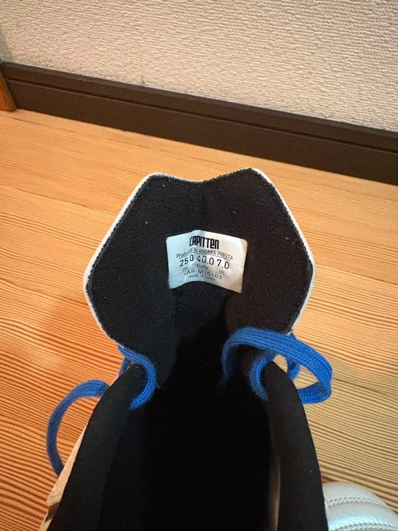 サッカースパイク CAPITTEN ONE PRO 25cm 新品