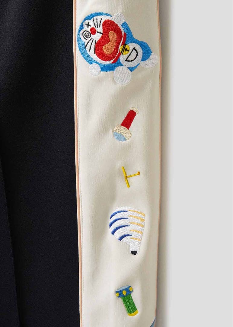 【新品タグ付き】グラニフ　ドラえもんコラボ　ジャージ　パンツ