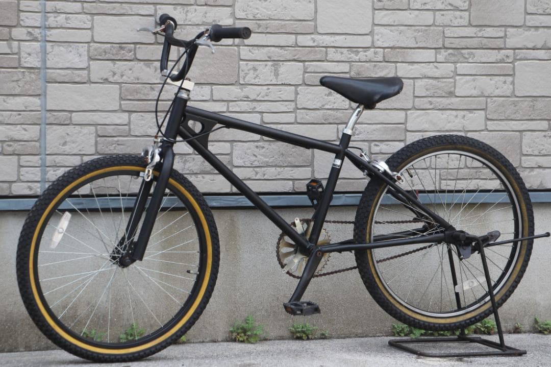 引き取り限定♪人気の24インチBMX♪大人サイズ♪カスタムして遊んで下さいね♪