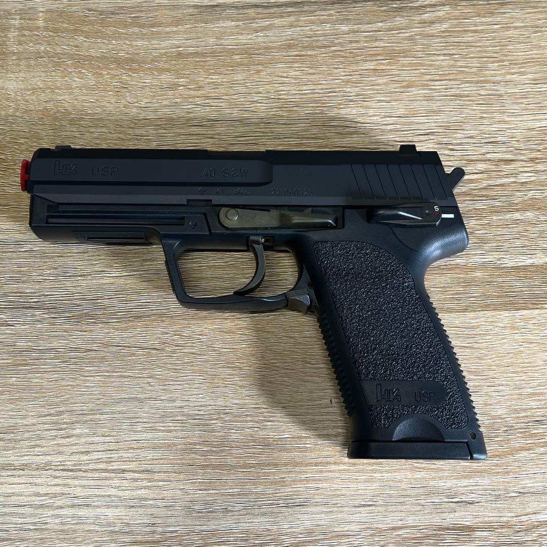 H&K USP 電動ガン　バッテリー・充電器付 カスタムパーツ付