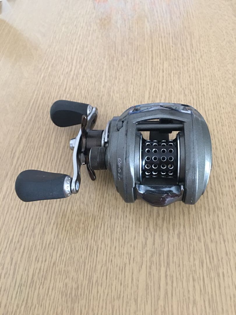 七*氏様 アブガルシア REVO LT-L 7.1:1 左巻き　ベイトフィネス