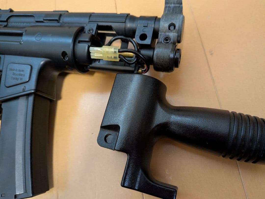 東京マルイ H&K MP5K 電動ガン　多弾数マガジン、バッテリー、ローダー付