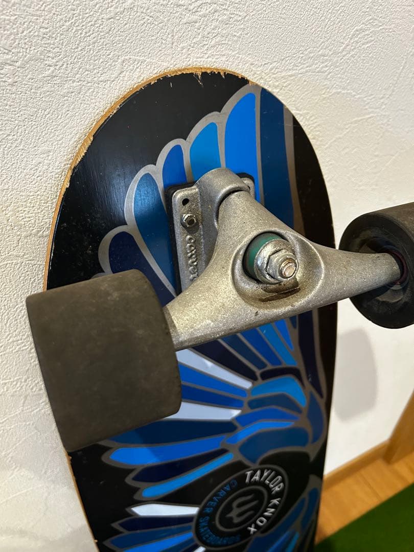 Carver カーバー　Taylor Knox スケートボード
