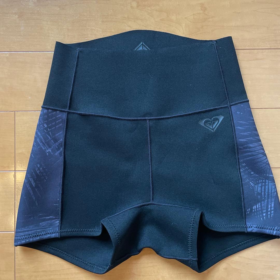 極美品【ROXY】ロキシー　フロントジップタッパー&ボードショーツセットサイズL