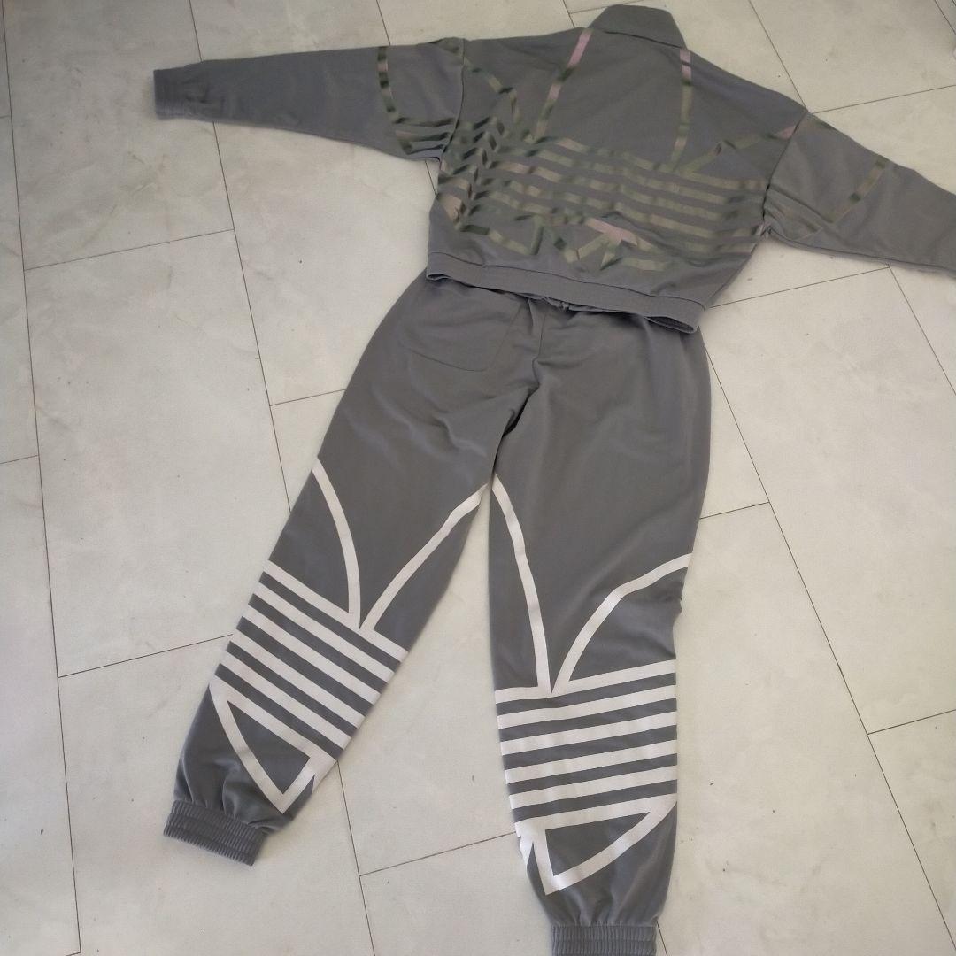 adidas　アディダス　ジャージセット　上Ｌサイズ　下Мサイズ