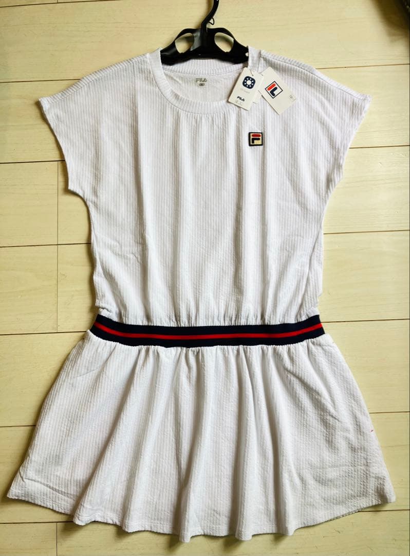 新品＊FILAフィラ＊サッカー生地が可愛い白のワンピースXL