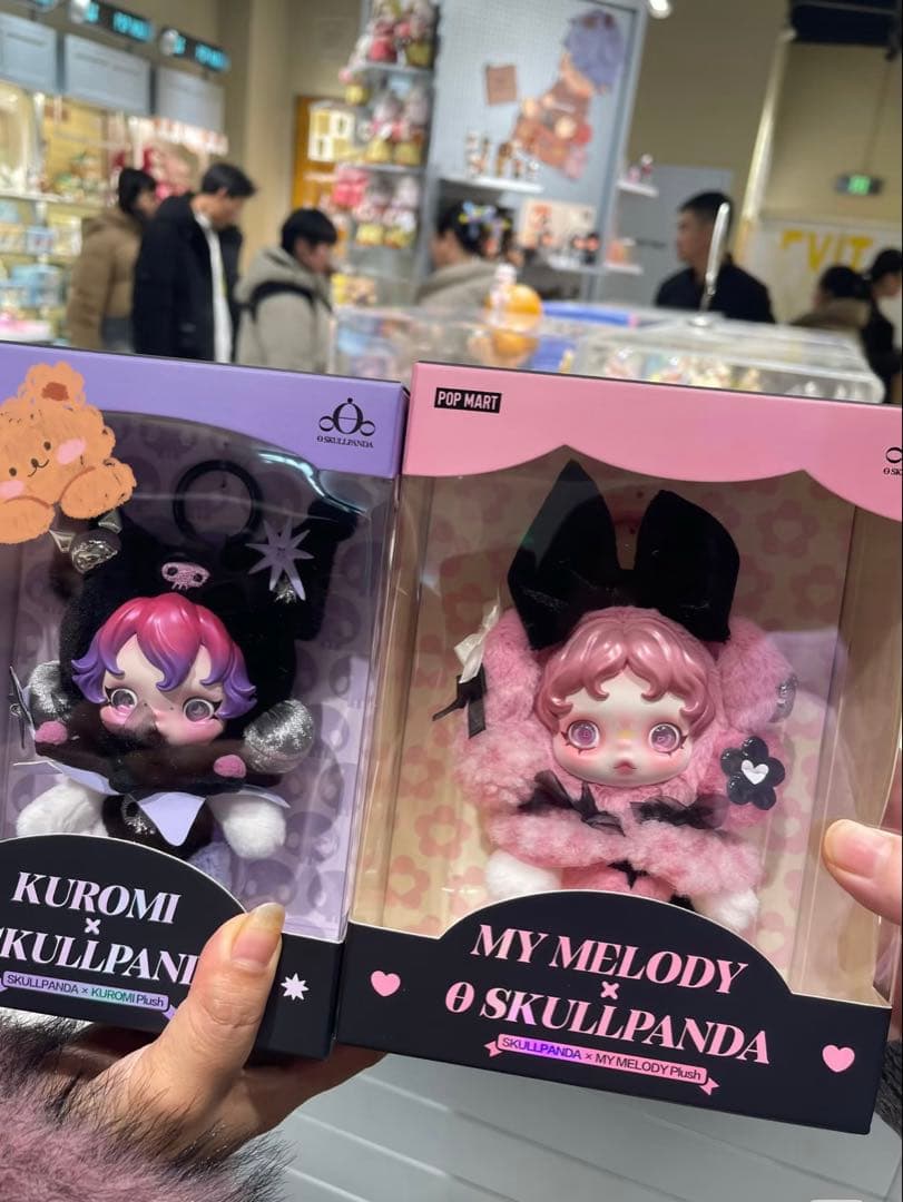 スカルパンダとサンリオのコラボフィギュア、メロディとクロミ