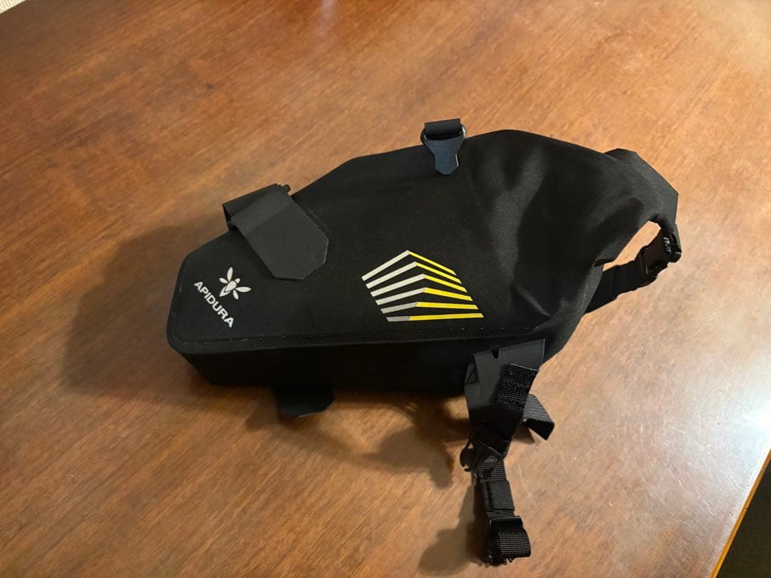 APIDURA サドルバッグ 【RACING SADDLE PACK 5L)