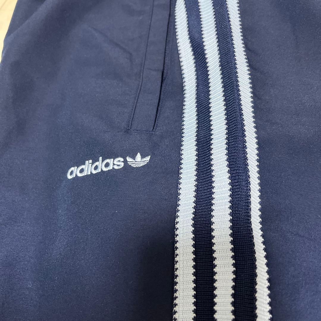 美品　adidas ネイビー ジャージパンツ 3本ライン　スポーツウェア