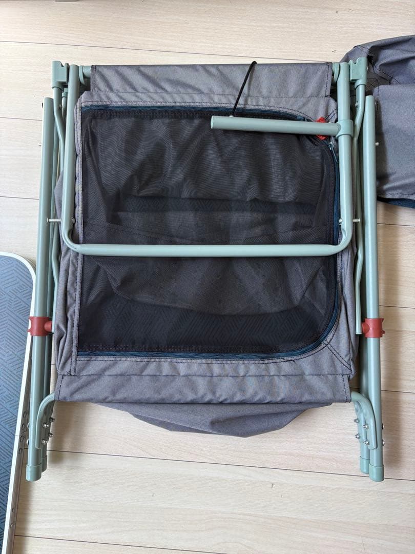キッチンテーブルQUECHUA (ケシュア) キャンプ 折りたたみ 棚・ラック