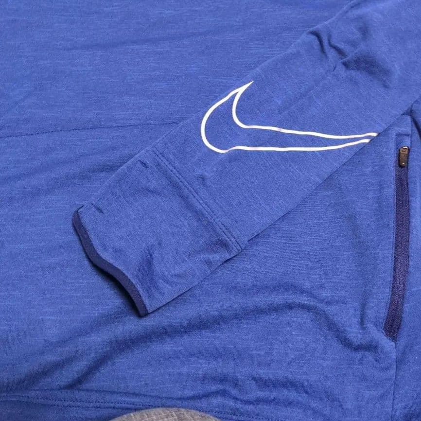 タグ付き新品★Nike DRI-FIT フード付きランニングウェア
