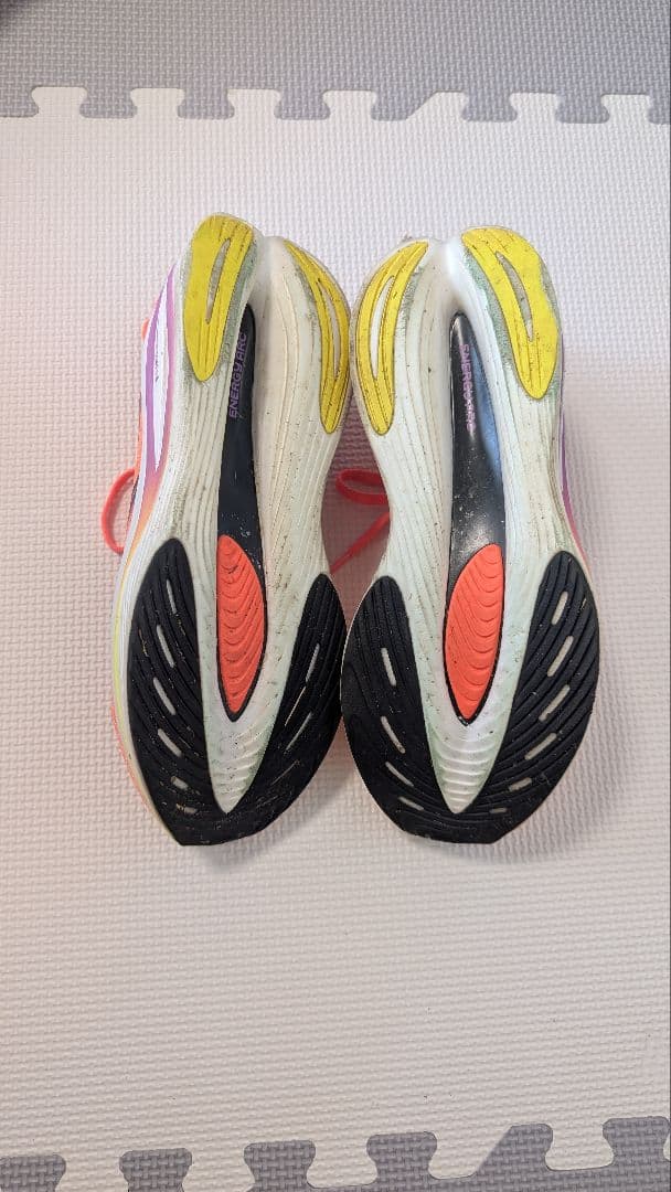 New Balance SuperComp ランニングシューズ FuelCell