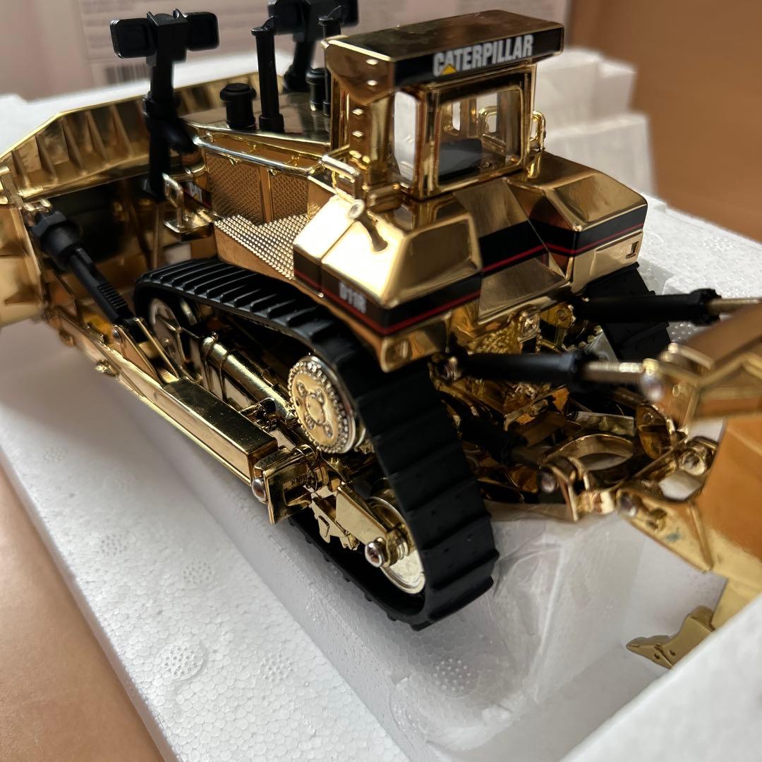 【即購入ok!!】 CAT D11R トラクター 75周年記念ゴールドモデル
