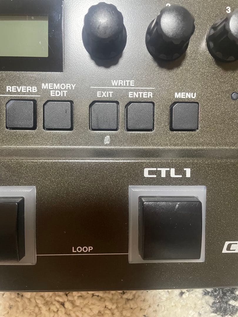 BOSS GT-1 ギターエフェクター　(説明書、アダプター付き)