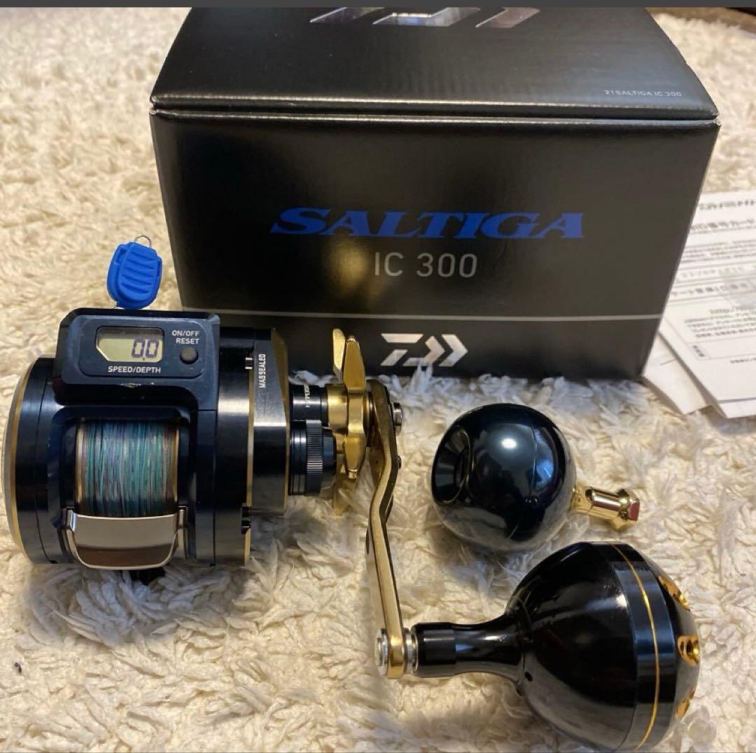 美品　ダイワ 21SALTIGA IC ソルティガIC300 右ハンドル