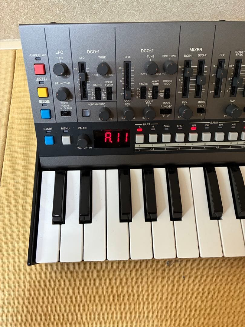 Roland JX-08 Boutique 付属品完備 シンセサイザー