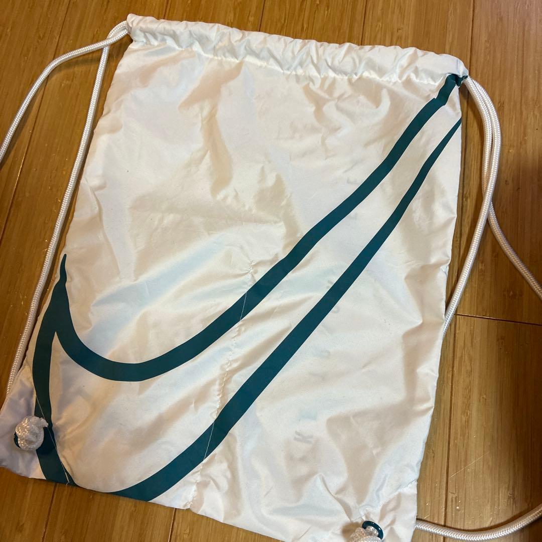 ナイキエアーズームビクトリー2