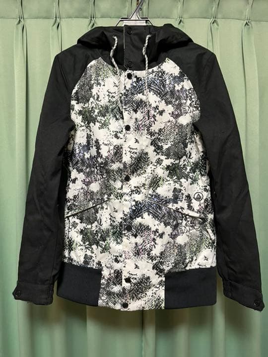 ボルコム　VOLCOM スノボーウエアジャケット