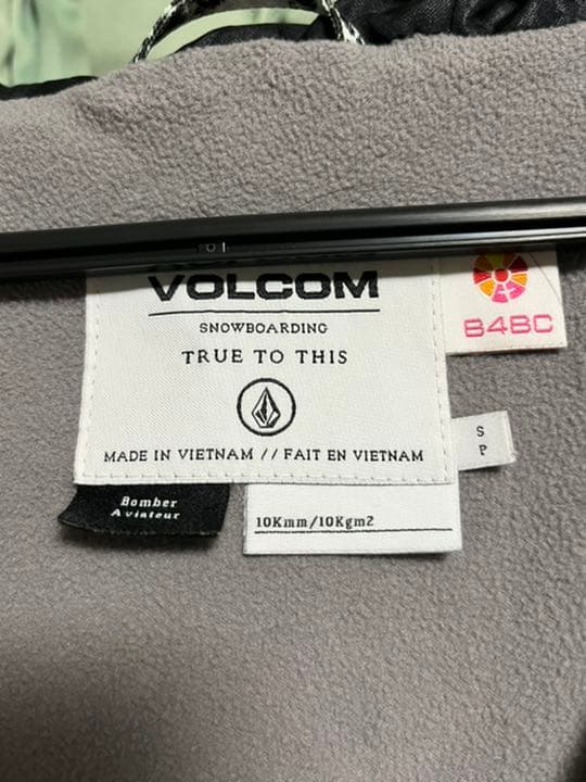 ボルコム　VOLCOM スノボーウエアジャケット