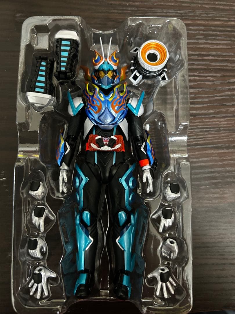 S.H.Figuarts 仮面ライダーファイヤーガッチャード