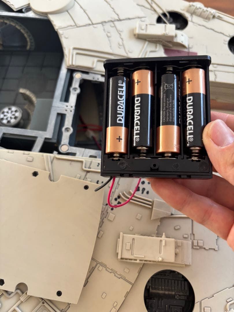 deagostiniスター・ウォーズ ミレニアム・ファルコン ，組み立て完成品