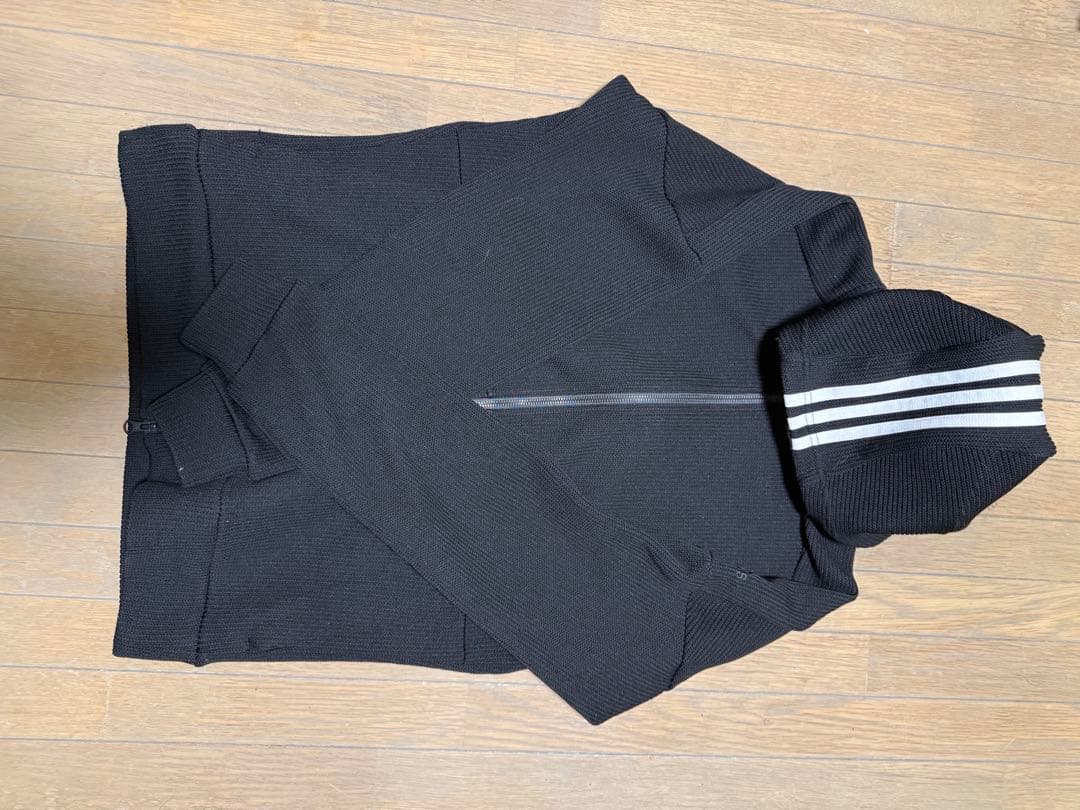 adidasセットアップ限定品