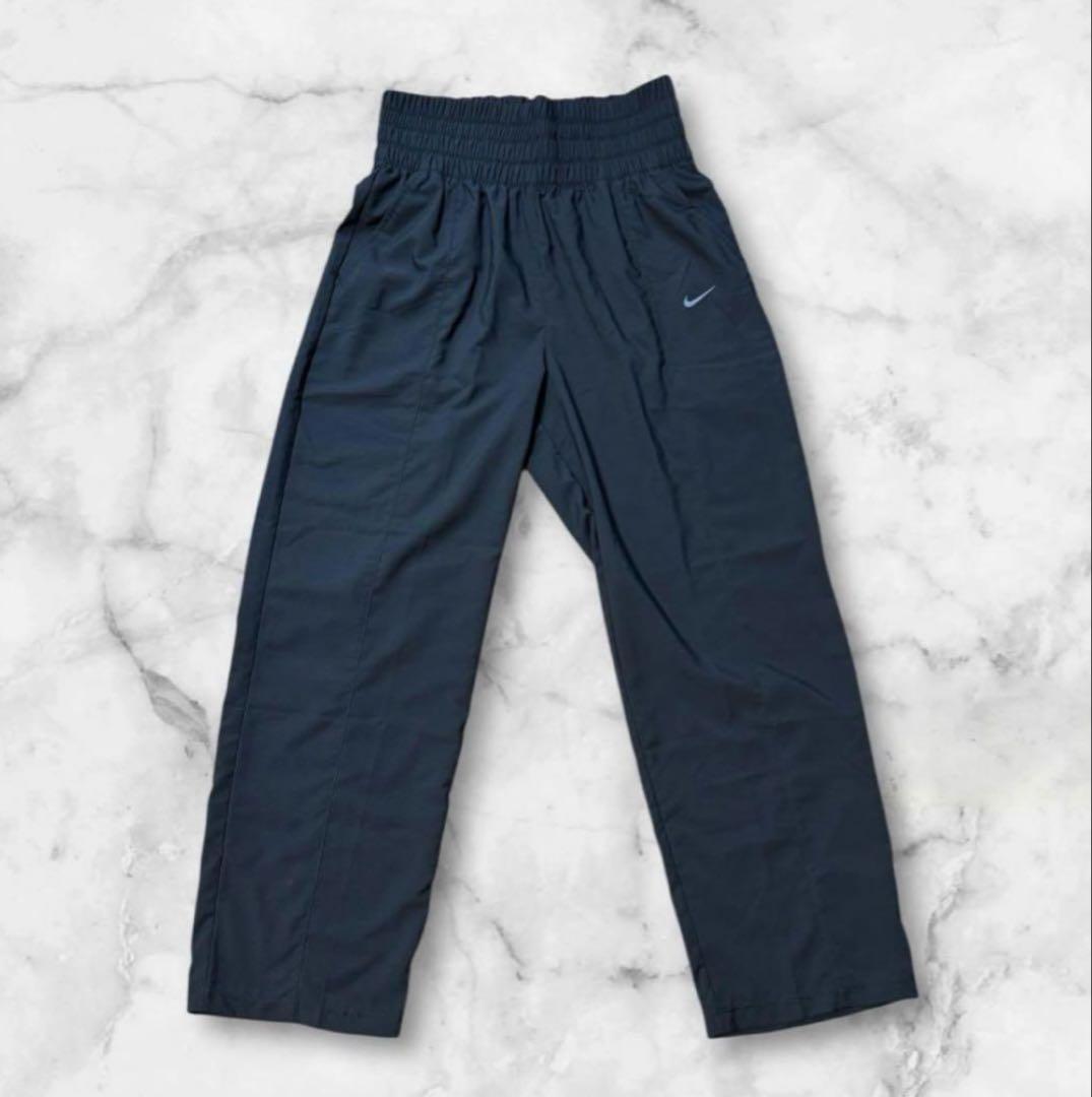 ナイキ/FB5019-010 パンツ　レディース　Mサイズ　タグ付き　新品！